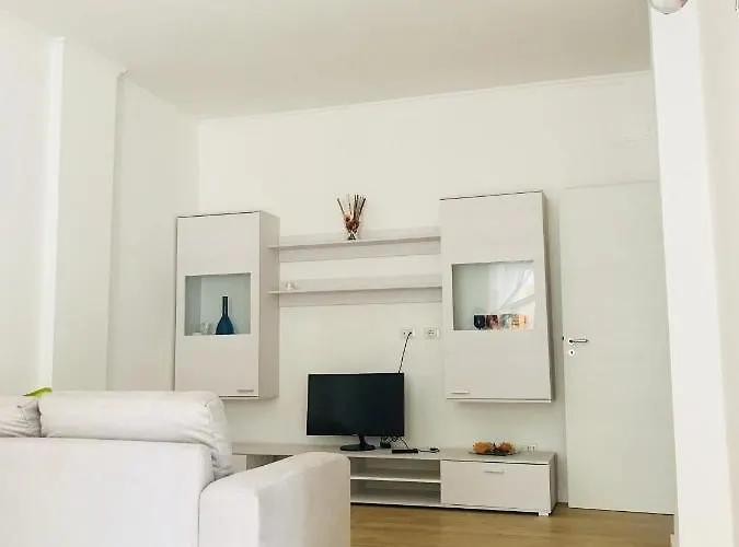 Appartement At *
